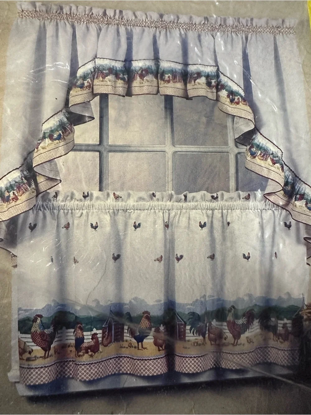 Tier & Swag Set - White with Chickens Window Curtain Set